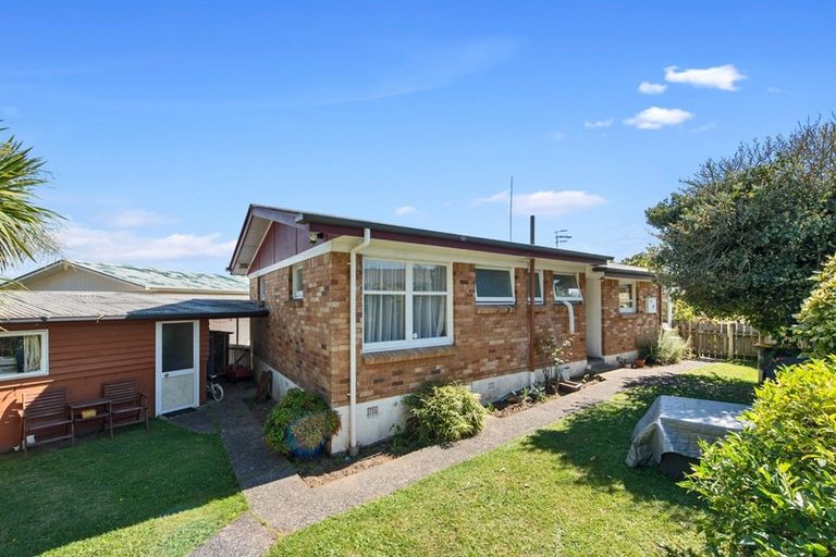 Photo of property in 76 Lewis Street, Glenview, Hamilton, 3206