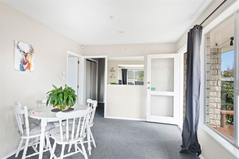 Photo of property in 22 Mckellar Place, Hornby, Christchurch, 8042
