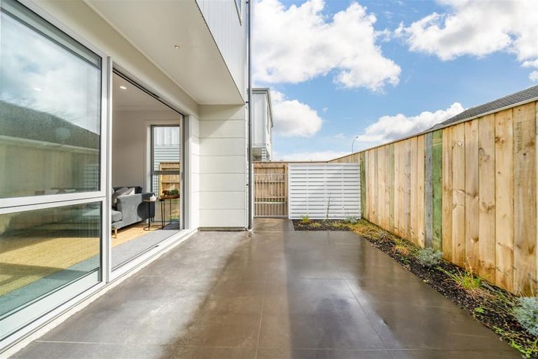 Photo of property in 44b Pine Avenue, Upper Hutt Central, Upper Hutt, 5018