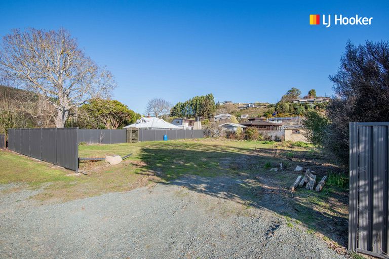 Photo of property in 2 Goodwin Street, Waihola, Milton, 9073