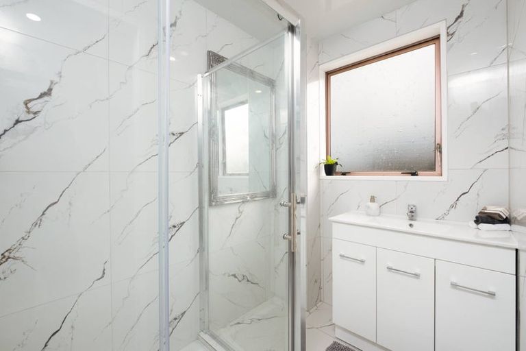 Photo of property in 90a Beaumonts Way, Manurewa, Auckland, 2102