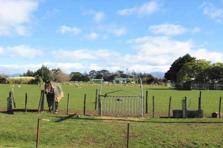 Photo of property in 33 Charles Street, Takapau, 4203