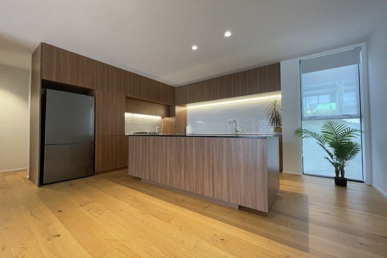 Photo of property in 7 Jean Caldwell Way, Island Bay, Wellington, 6023