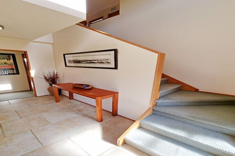 Photo of property in 1/11 Faulkner Road, Northcote Point, Auckland, 0627