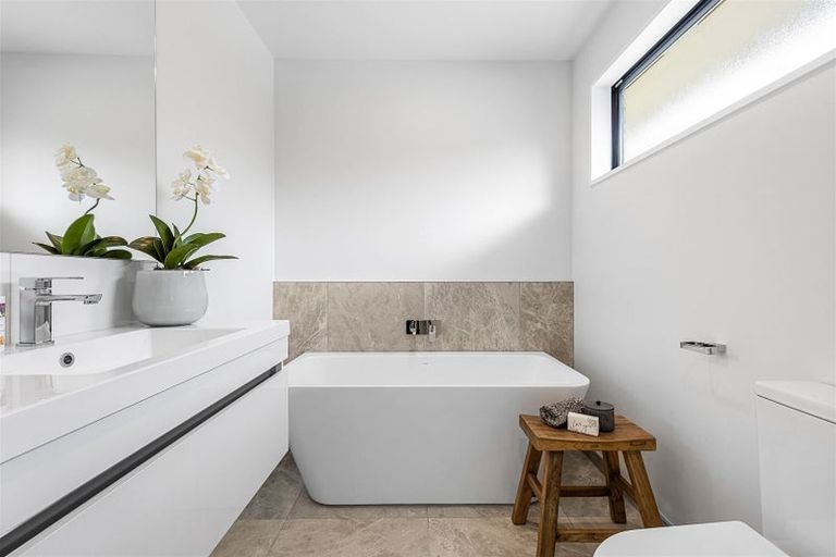 Photo of property in 190a Condell Avenue, Papanui, Christchurch, 8053