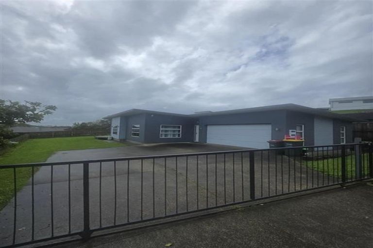 Photo of property in 31 Cape Vista Crescent, Pukekohe, 2120