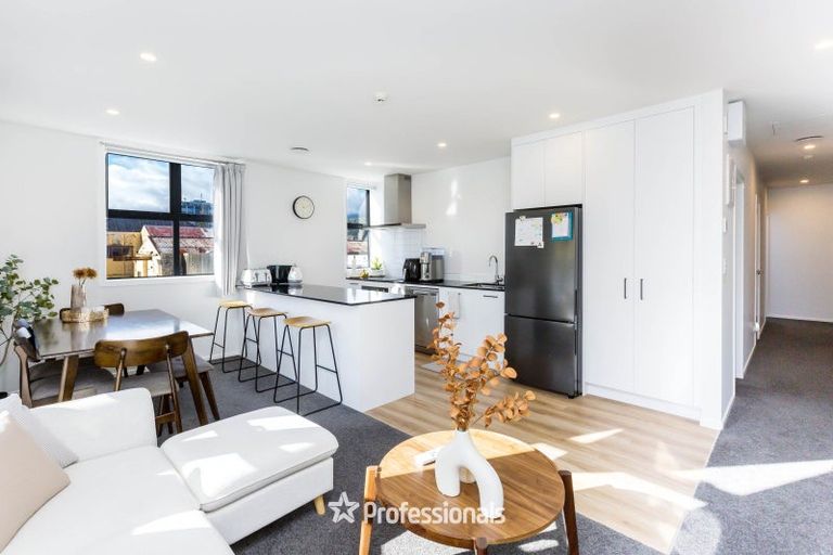 Photo of property in 2a Gibbons Street, Upper Hutt Central, Upper Hutt, 5018