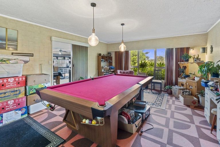 Photo of property in 127 King Street, Hikurangi, 0114