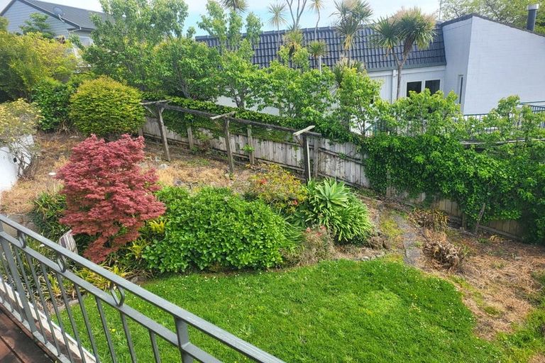 Photo of property in 5 Elizabeth Place, Mairangi Bay, Auckland, 0630