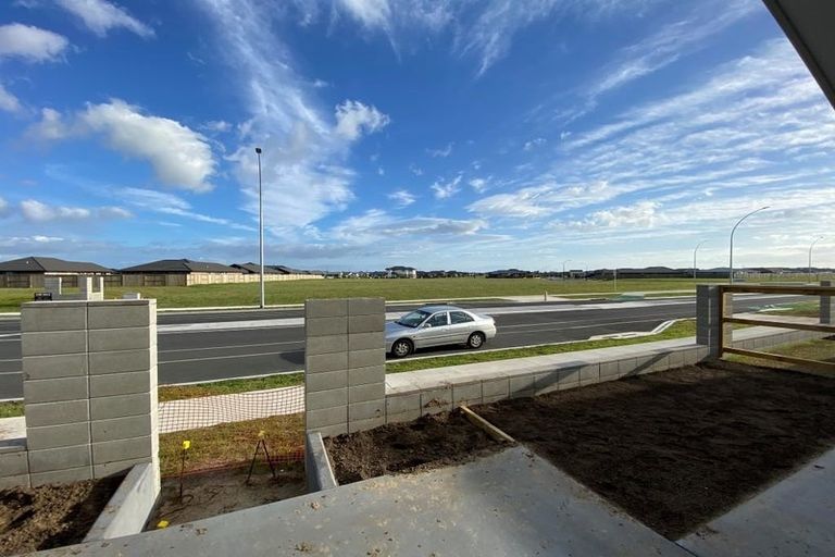 Photo of property in 7 Anchor Crescent, Papamoa, 3118