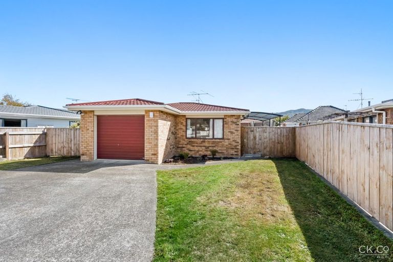 Photo of property in 19 Phar Lap Grove, Trentham, Upper Hutt, 5018