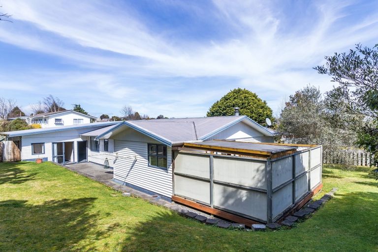 Photo of property in 106 Tamatea Road, Taupo, 3330