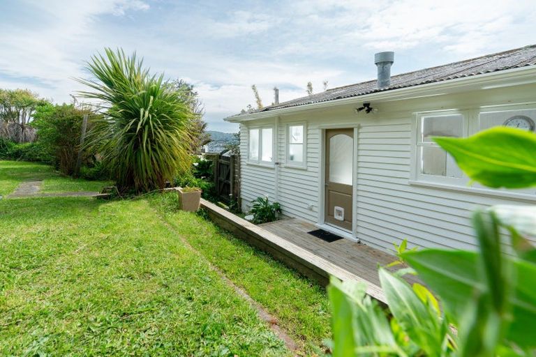 Photo of property in 38 Sidlaw Street, Strathmore Park, Wellington, 6022