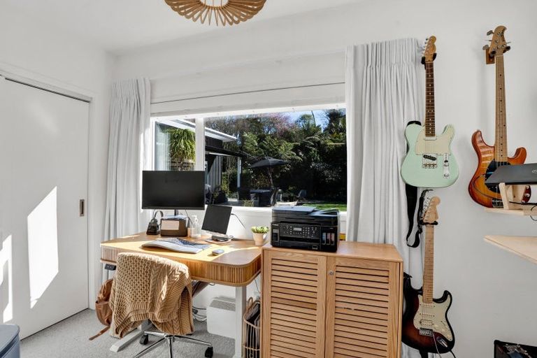 Photo of property in 14a Clawton Street, Westown, New Plymouth, 4310