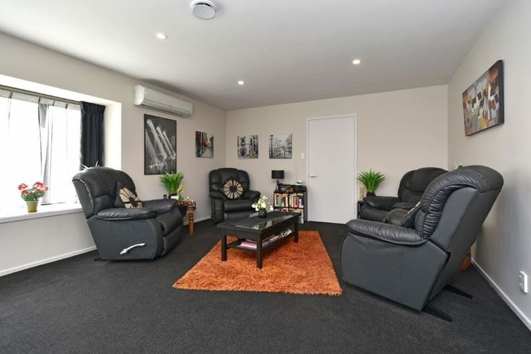 Photo of property in 1 Chatswood Place, Bishopdale, Christchurch, 8051