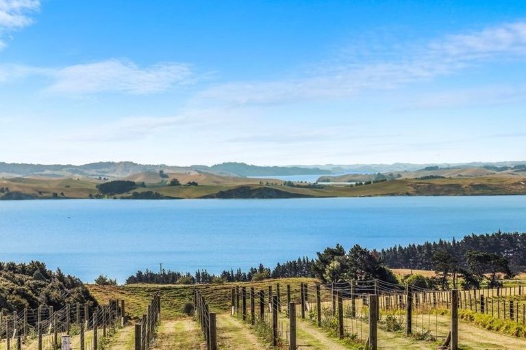 Photo of property in 24 Shegadeen Road, Wharehine, Wellsford, 0973