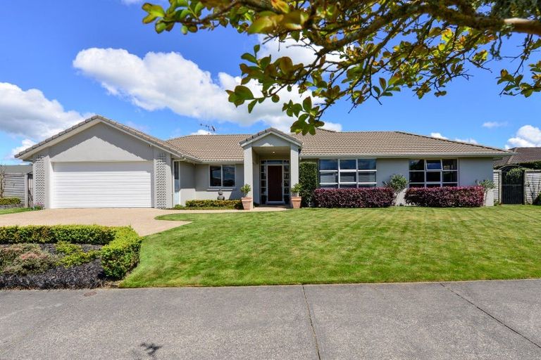 Photo of property in 22 Winchester Place, Rototuna North, Hamilton, 3210