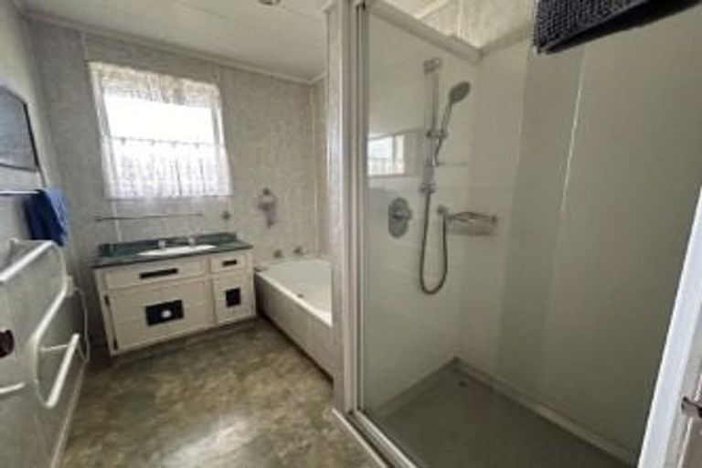 Photo of property in 15 Brougham Street, Westport, 7825