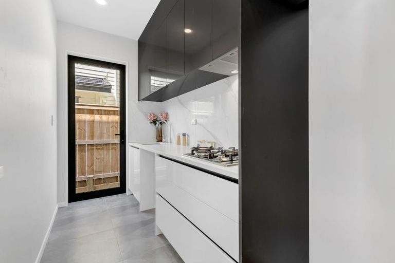 Photo of property in 22 Korowhiti Road, Clarks Beach, 2122