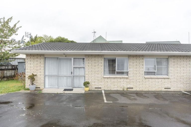 Photo of property in 2/6 Snead Place, Hamilton East, Hamilton, 3216