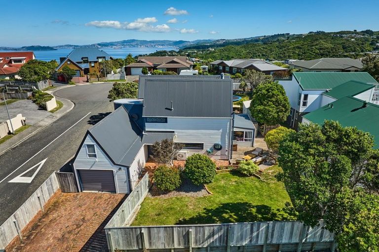 Photo of property in 74 Cypress Drive, Maungaraki, Lower Hutt, 5010