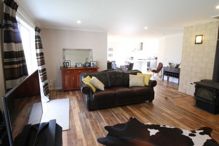 Photo of property in 2a Centre Street, Waimate, 7978