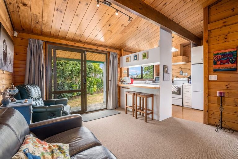 Photo of property in 15 James Cook Drive, Whitby, Porirua, 5024