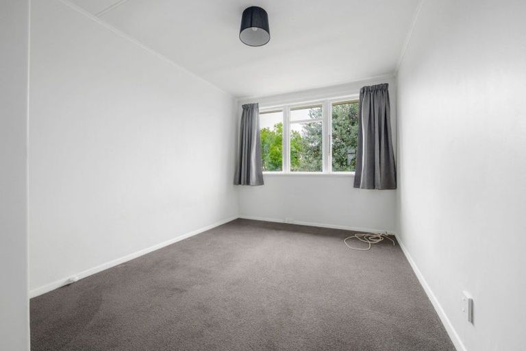 Photo of property in 9a Hockin Place, Fairfield, Hamilton, 3214