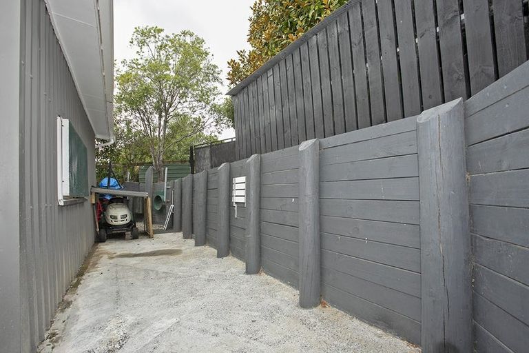 Photo of property in 2 Emery Road, Rotoiti Forest, Rotorua, 3074