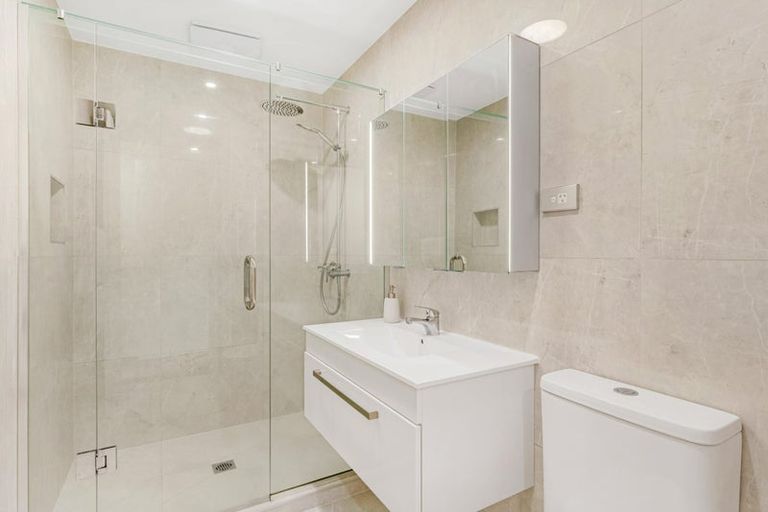 Photo of property in 72 Te Oneroa Way, Long Bay, Auckland, 0630