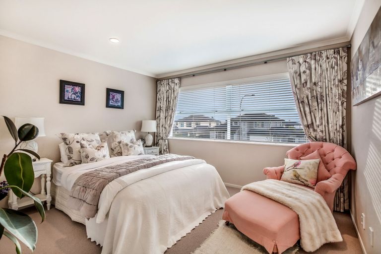 Photo of property in 2 Wawatai Drive, Karaka, Papakura, 2113