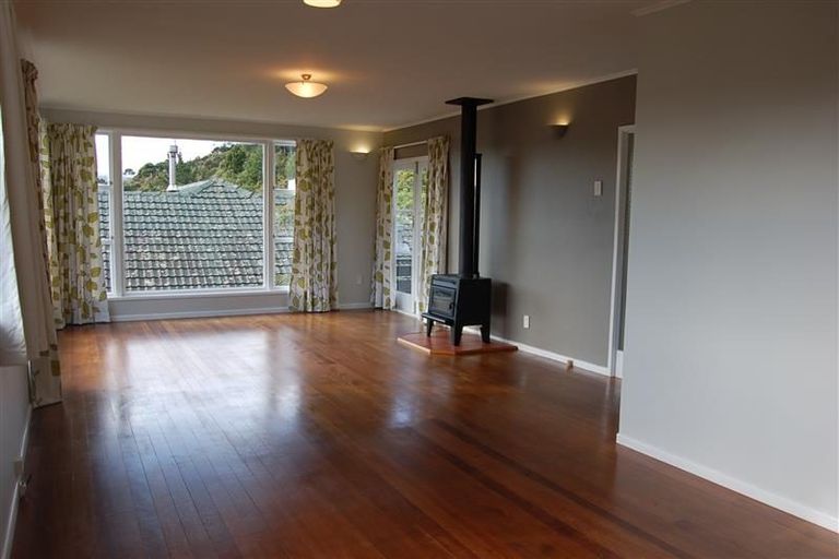Photo of property in 101 Manuka Street, Stokes Valley, Lower Hutt, 5019