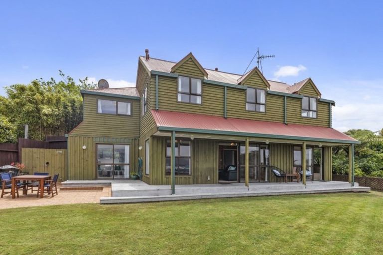 Photo of property in 14 Stanhope Grove, Korokoro, Lower Hutt, 5012