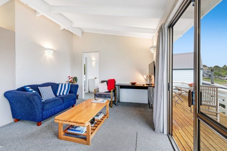 Photo of property in 4 Fidelis Avenue, Snells Beach, 0920