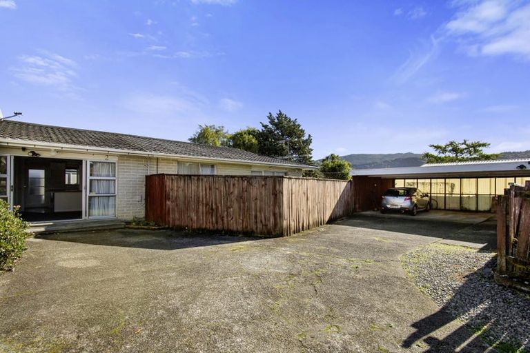 Photo of property in 2/16a Ranfurly Street, Trentham, Upper Hutt, 5018