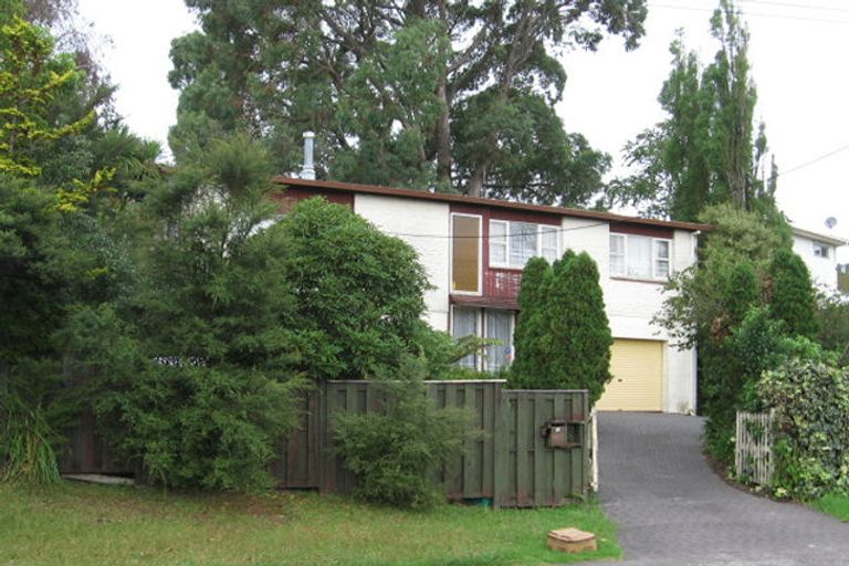 Photo of property in 21 Moire Road, Massey, Auckland, 0614