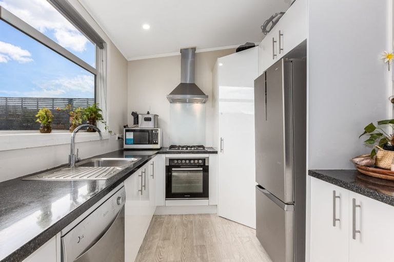 Photo of property in 104 Randwick Road, Moera, Lower Hutt, 5010