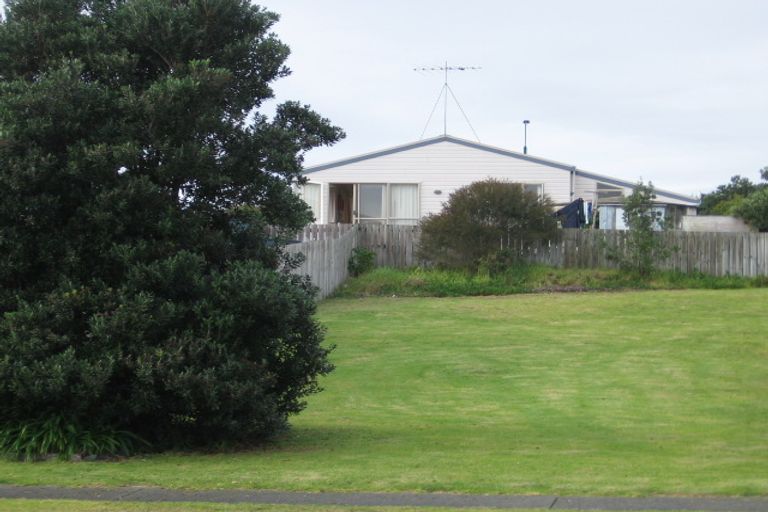 Photo of property in 132 Omaha Drive, Omaha, 0986