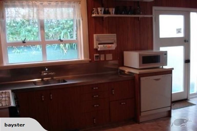 Photo of property in 28 Melbourne Road, Island Bay, Wellington, 6023