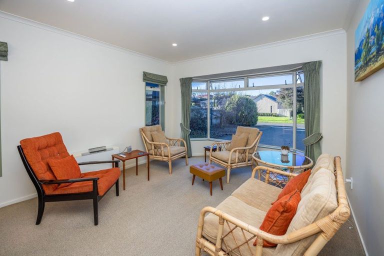 Photo of property in 15 Roderick Place, Rototuna, Hamilton, 3210