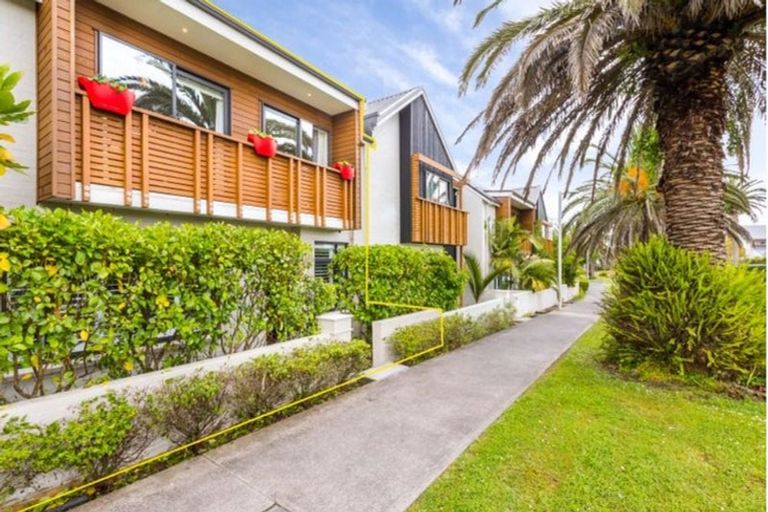 Photo of property in 68 Buckley Avenue, Hobsonville, Auckland, 0616
