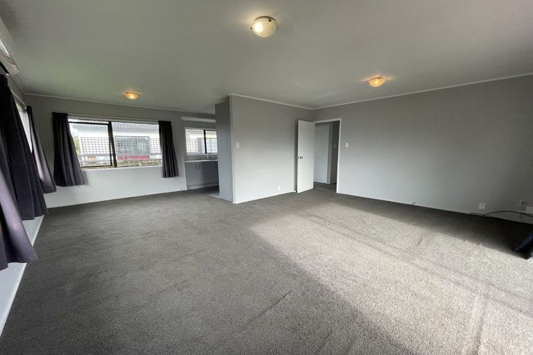 Photo of property in 7 Riserra Drive, Ranui, Auckland, 0612