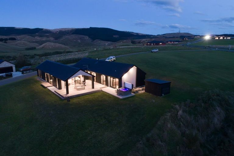 Photo of property in 3 Castlebridge Lane, Aokautere, Palmerston North, 4471