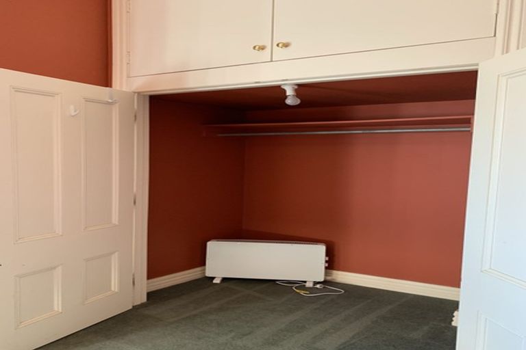 Photo of property in 25 Sutherland Crescent, Melrose, Wellington, 6023