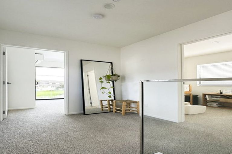 Photo of property in 94e Bay Street, Red Beach, 0932