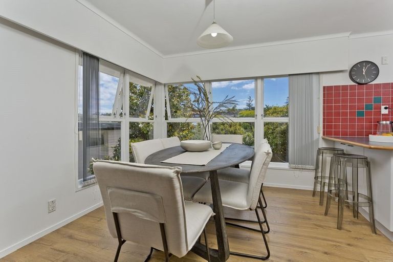 Photo of property in 28 Northumberland Avenue, Belmont, Auckland, 0622
