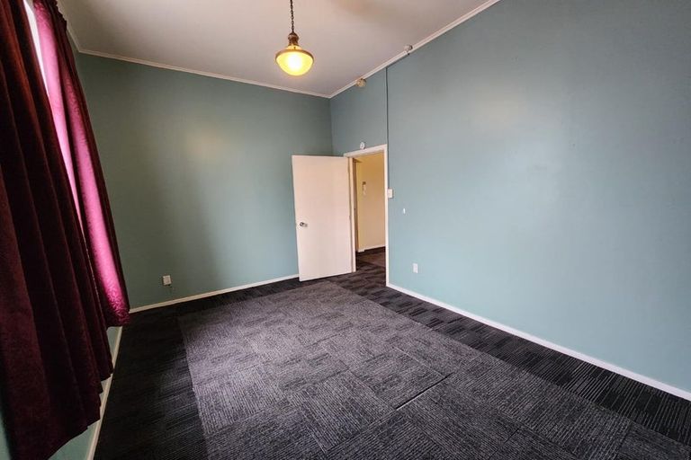 Photo of property in 40 Pirie Street, Mount Victoria, Wellington, 6011