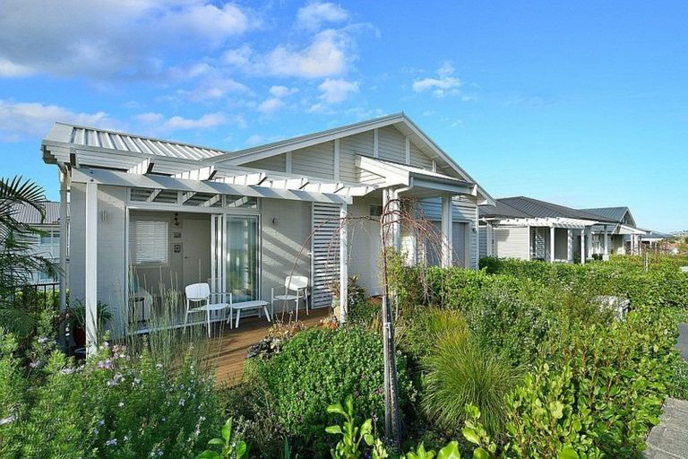 Photo of property in 54 Landmark Terrace, Orewa, 0931