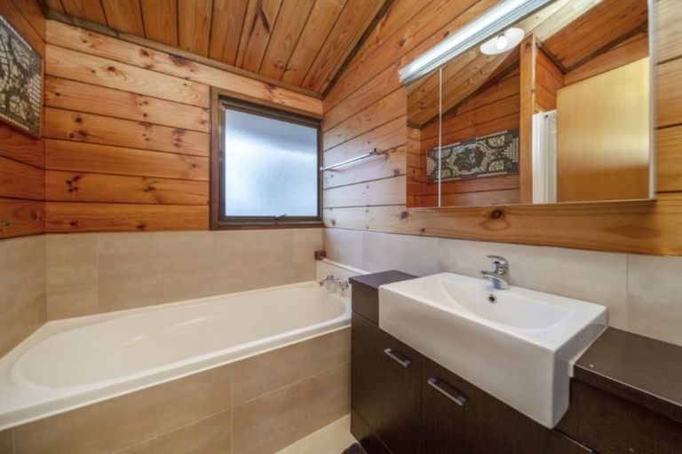 Photo of property in 9 Ash Place, Whalers Gate, New Plymouth, 4310