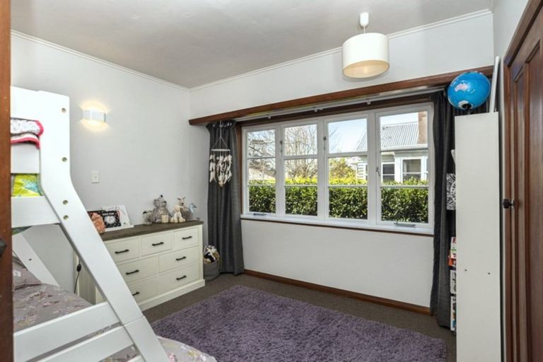 Photo of property in 14 Cornwall Street, Brooklands, New Plymouth, 4310